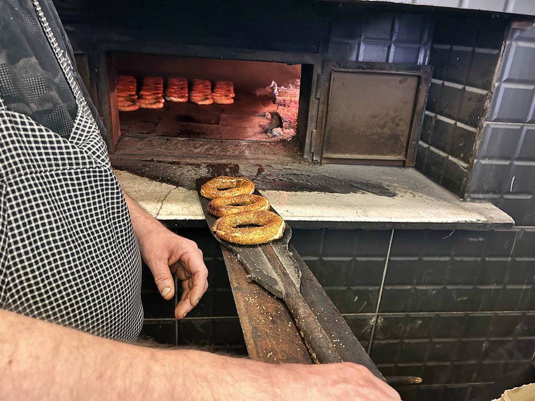 Eskişehir'de simidin fiyatını duyan o fırına koşuyor! Patron çıldırdı, yok pahasına satıyor 3